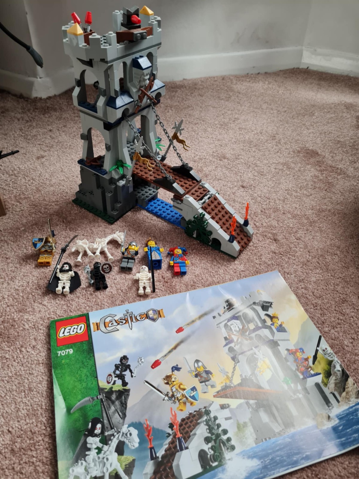 LEGO Castle: Drawbridge Defense (7079)
