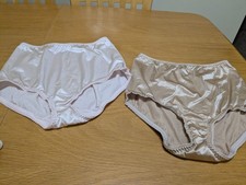 Vanity Fair 2 Pair Panties Style 40301 Sz XL Silky Beige And Pink