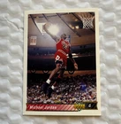 Upper Deck 1992-93 Base Set Michael Jordan #23 Chicago Bulls NBA Card