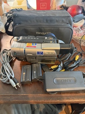 Sony Handycam Vision CCD-TRV37 Nightshot. Batteries, Carry Bag