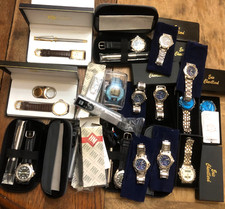 LOT DE MONTRES VINTAGE NEUF DE STOCK