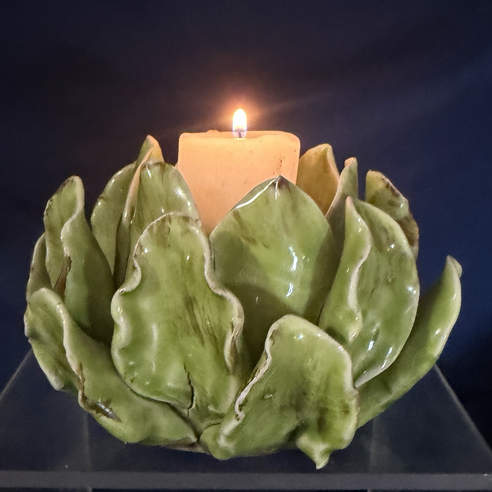 Light Holder 6&rdquo; Diameter 3.5&rdquo; Tall Green