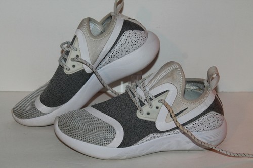 Nike LunarCharge Essential Running 