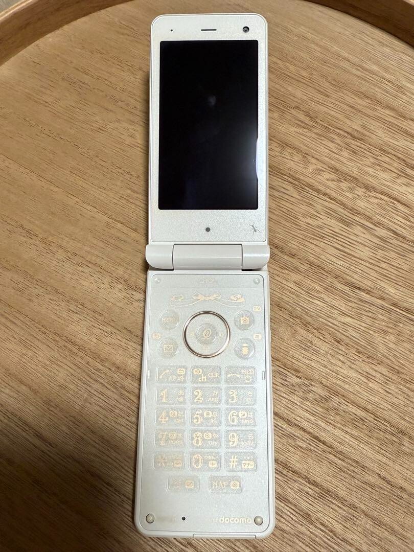 Docomo Q POT SH04C Flip Phone Biscuit Design Japanese