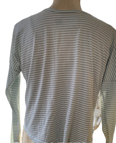 Volcom Womens Crop Top S/10 Blue White Stripe Long Sl Scoop Neck Casual - Picture 4 of 4