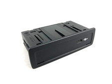 Mercedes Benz A Klasse W177 USB Steckdosenanschluss Port A2478203902