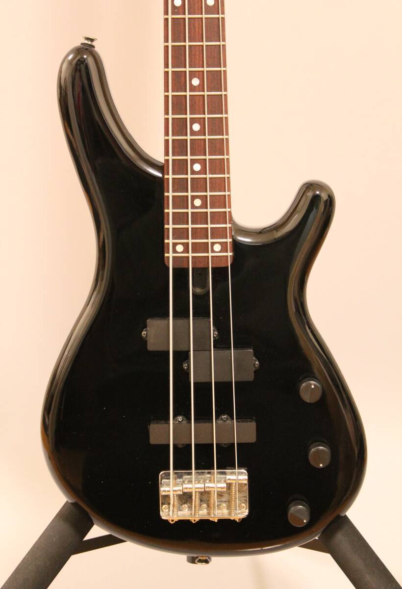 Electric Bass Guitar Yamaha MB-40 Motion B Black 24F Medium Scale