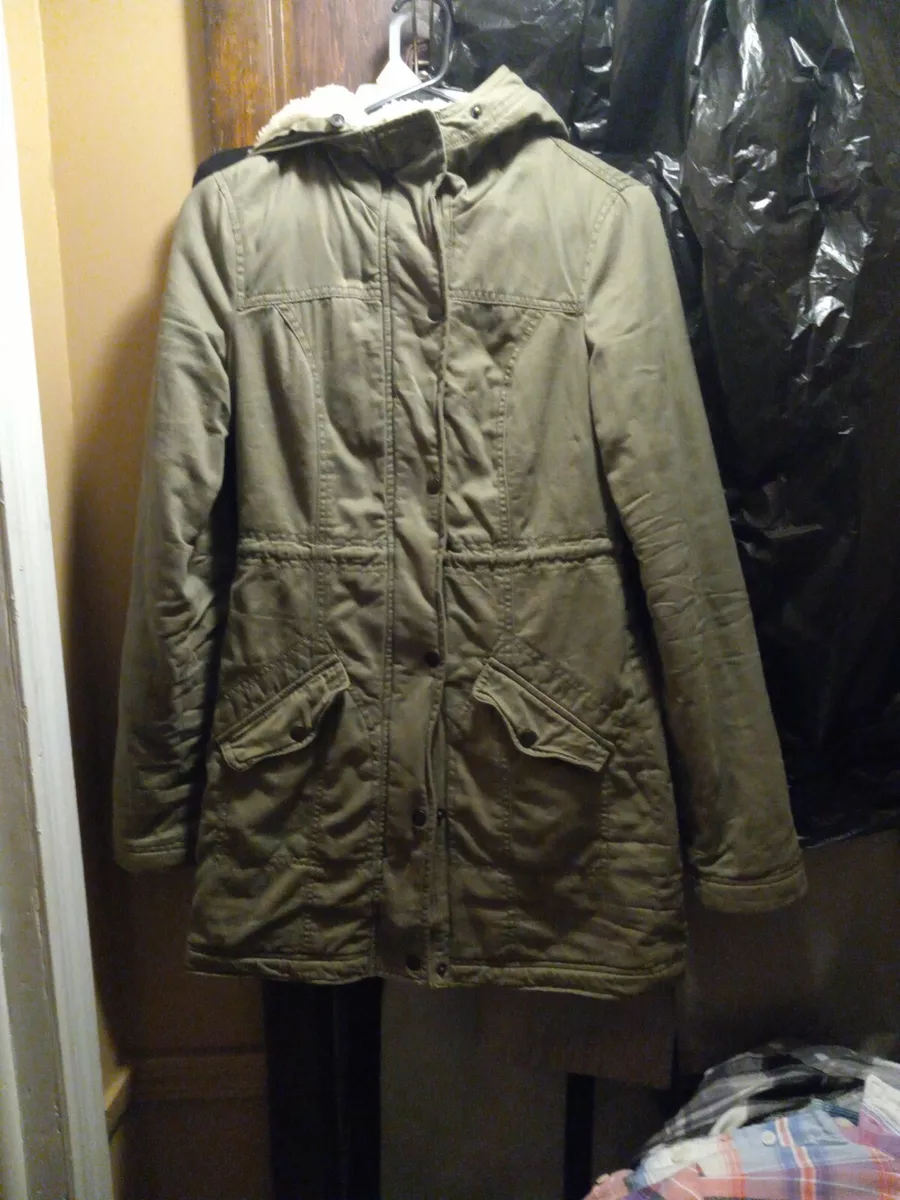 Hollister Women s Winter Coat Khaki Green Size XS Pre Owned eBay
