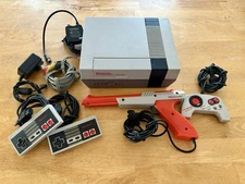 Nintendo NES Gray Video Game Console with Controller Home Entertainment System