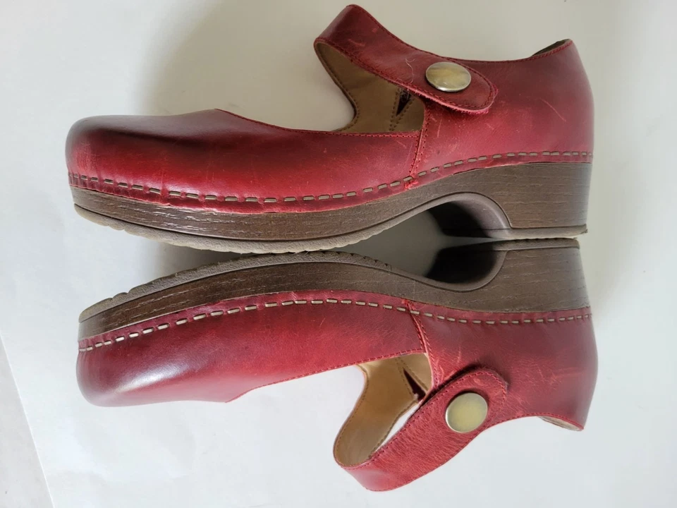 Dansko 红色蜡质 Mary Jane 皮革木屐尺寸 38 抛光波西米亚舒适 Distresse — 第 4/4 张图片