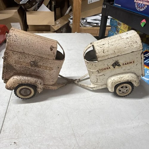 2 Vintage 1950's Tonka Farms Horse Trailers