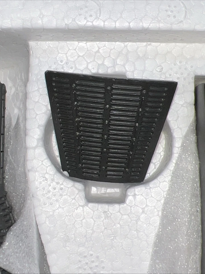 Edward H. Biltmore Precision Modelworks  Code 3 2007 1/24 NASA Mercury Capsule - Image 3 of 4