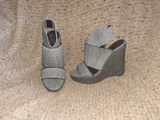 VINCE CAMUTO-Madalisa-Espadrille Platform Wedge-Black/White Textile-Sz 9.5-NM