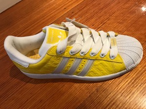 super star adidas color
