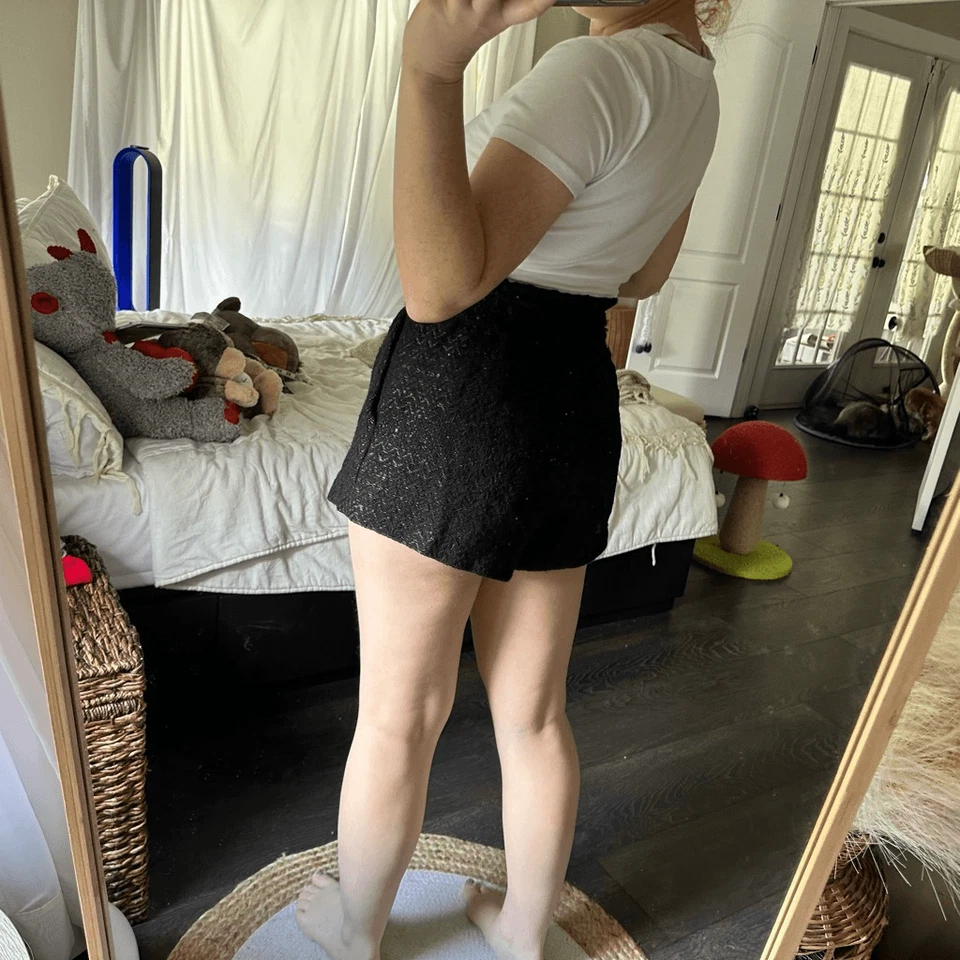 Iro Paris女式36 Hetani黑色亮片短裤 — 第 3/4 张图片