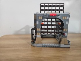 LEGO Star Wars: Rancor Pit (75005) completed set, missing one minifigure