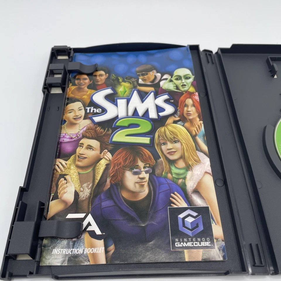 Sims 2 Nintendo GameCube Complete CIB VG - Image 4 of 4