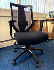 Black Mesh Back Operator Task Office Chair, Arms, Wheels, Swivel, Fabric Seat