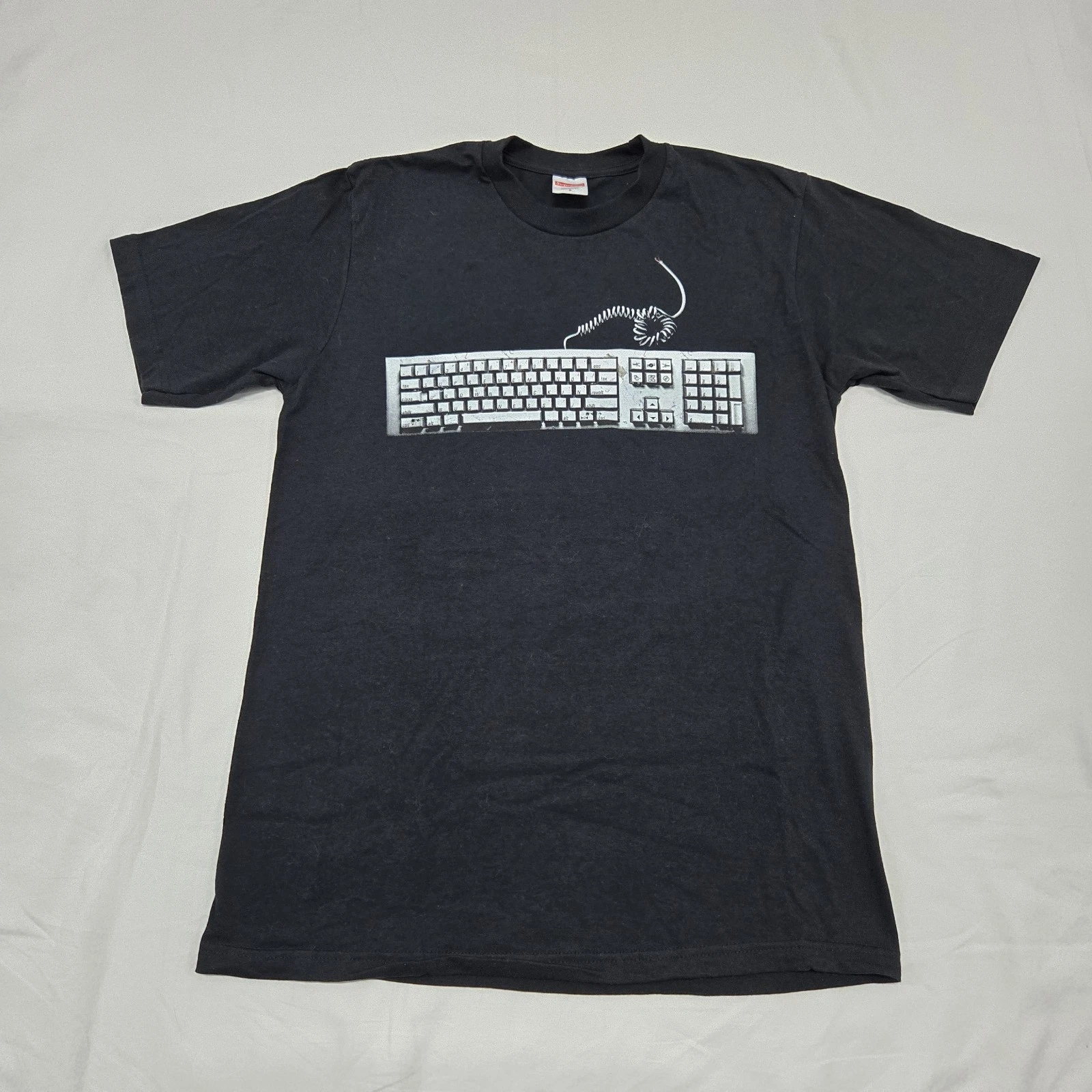 T shirt graphique noir pour homme taille SMALL Supreme NY clavier Mind Ur Business