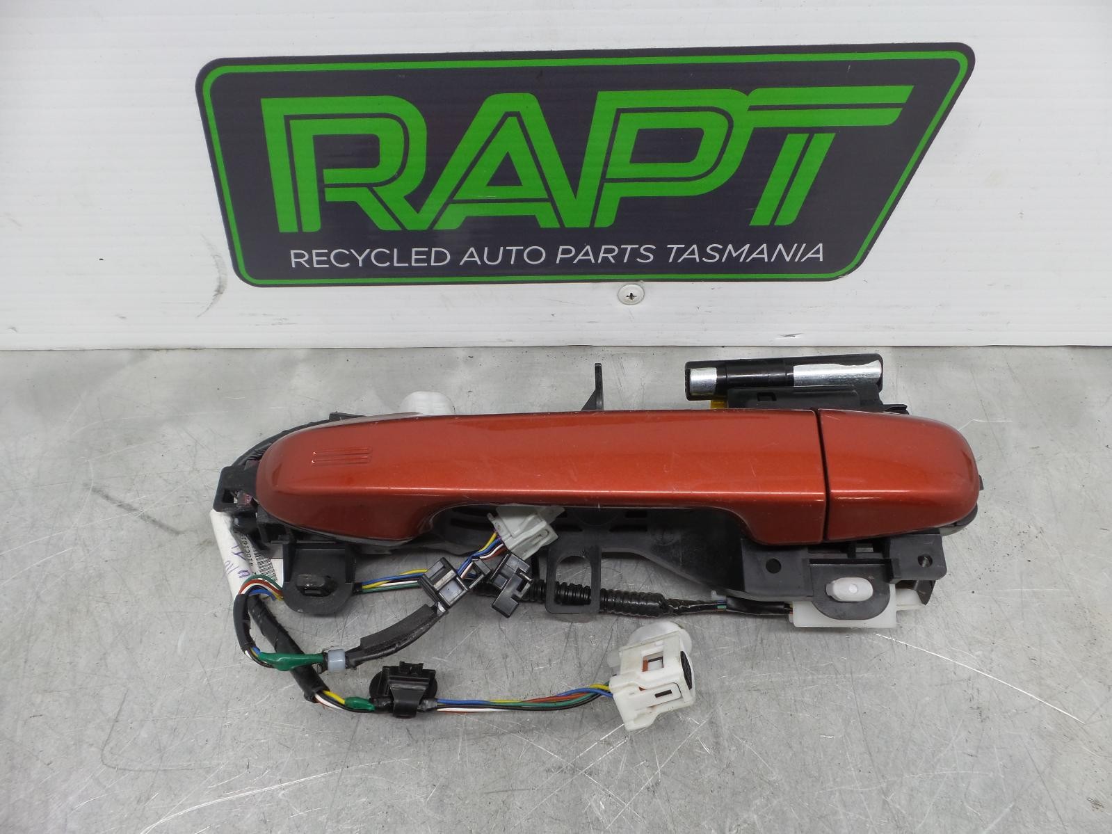 TOYOTA CAMRY OUTER LH FRONT HANDLE, W/ KEYLESS ENTRY, ASV50, 12/11-04/15