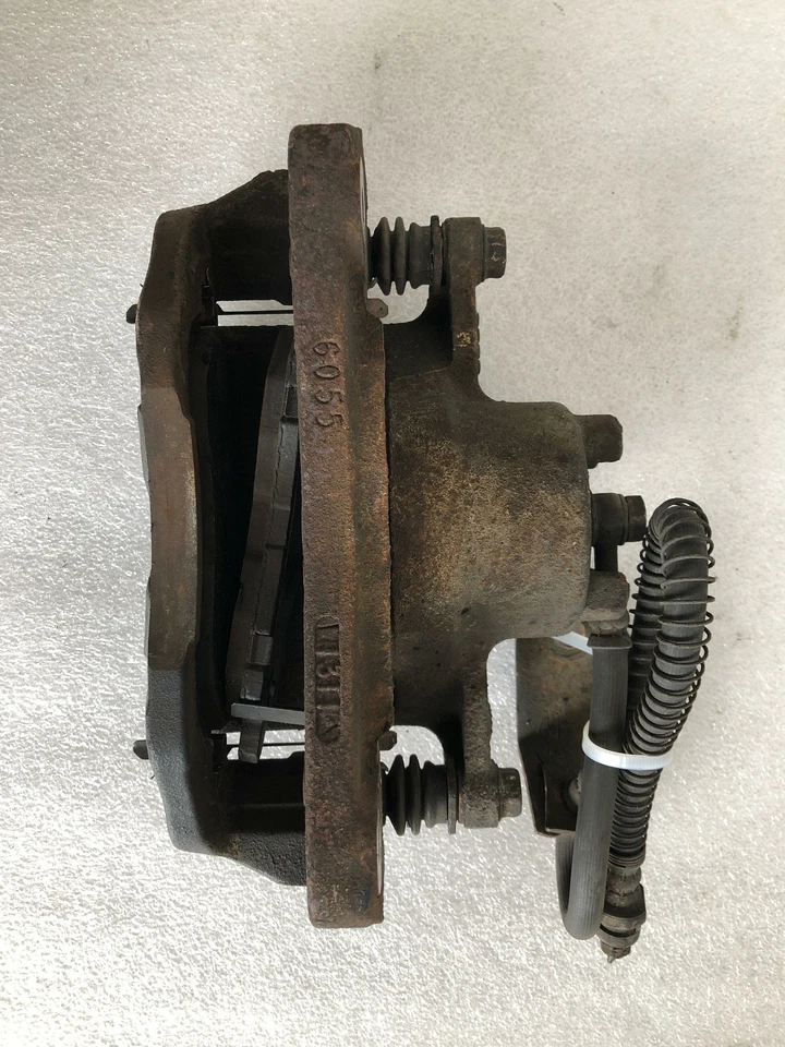 Сменный дисковый суппорт переднего правостороннего тормоза 2002-2005 Mitsubishi Eclipse - Изображение 4 из 4