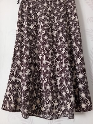 Ladies Lightweight Skirt Uk 14 Debenhams Classic  NOT LINED Brown Daisy Print
