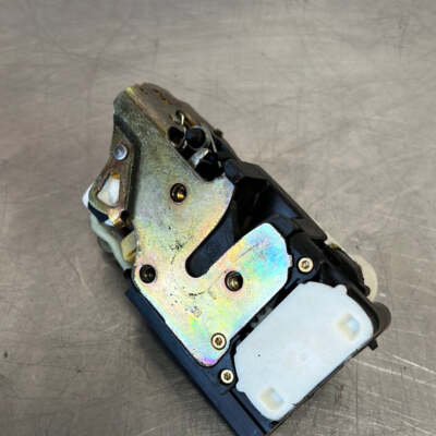 旧 lycee JETSTREAM V（キラ）交換済み　1点 97-04 C5 CORVETTE RH PASSENGER SIDE DOOR LOCK LATCH ACTUATOR OEM