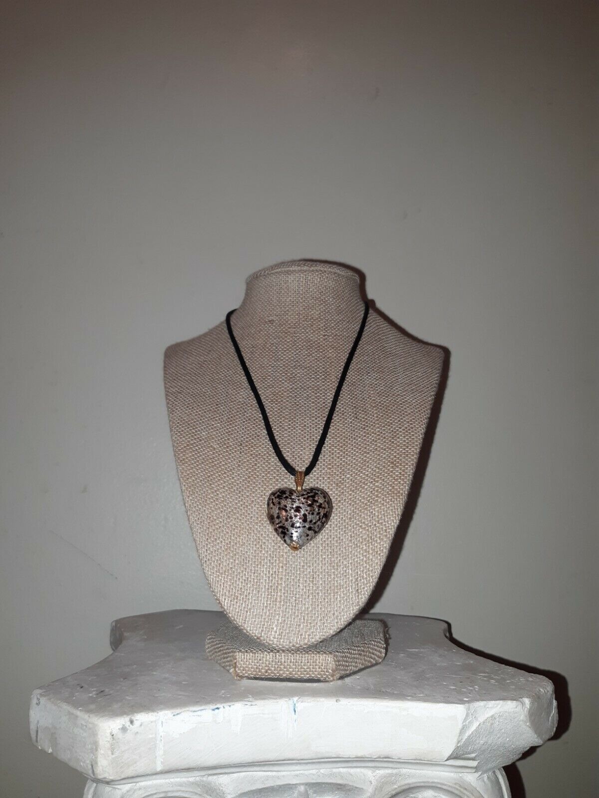 Heart shaped necklace speckled with gold and brow… - image 1