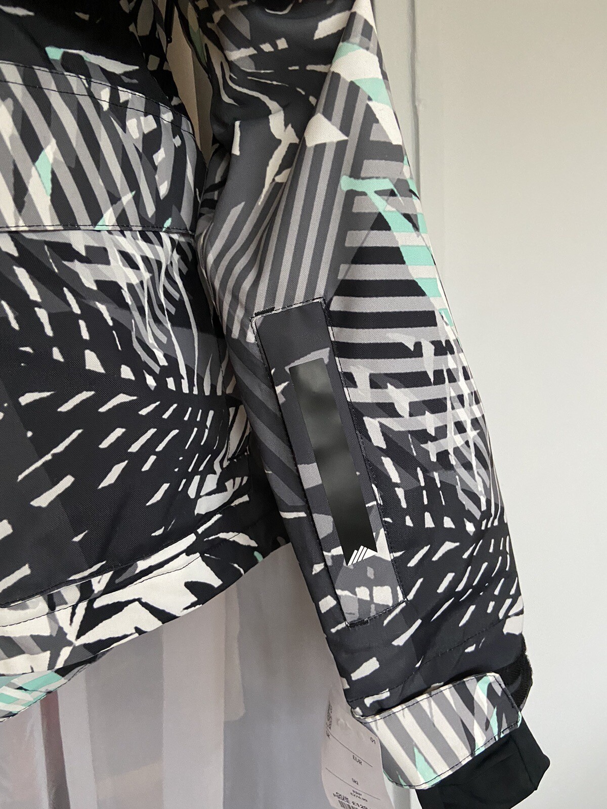 Superdry Multicolour Leaf Camo Rescue Ski Jacket and Trousers set UK8