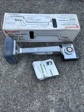 Roberts 10-412 Deluxe Knee Kicker