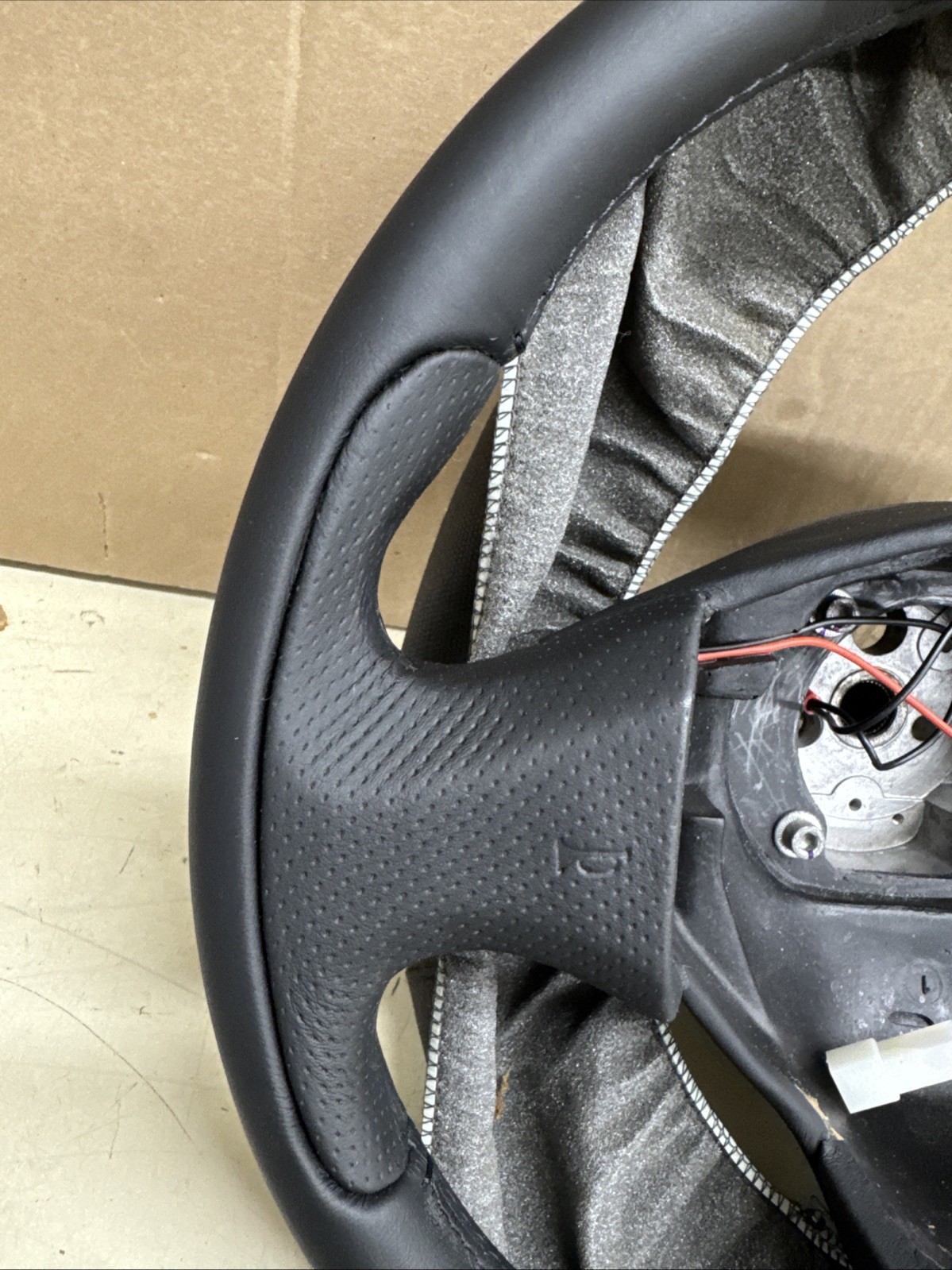 Maserati 000183514 Black Leather Steering Wheel 2004 4200 Spyder GT NOS