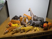 LOT 17 medium large Zoo Safari Wild Animals Figures Lion Elephant Giraffe Tiger