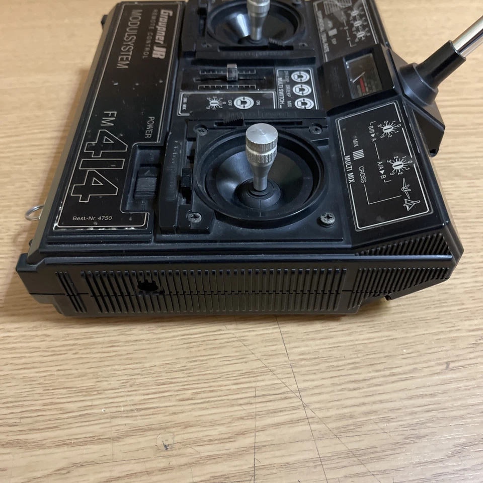RC Sender Graupner JR 414 - 40 MHz - ungeprüft für Bastler  - Bild 4 von 4