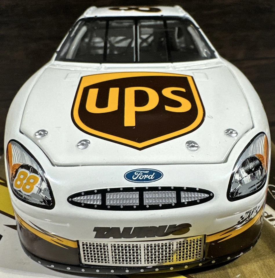 2003 Dale Jarrett #88 UPS Ford Taurus 1/24 Action NASCAR Diecast - Image 3 of 4