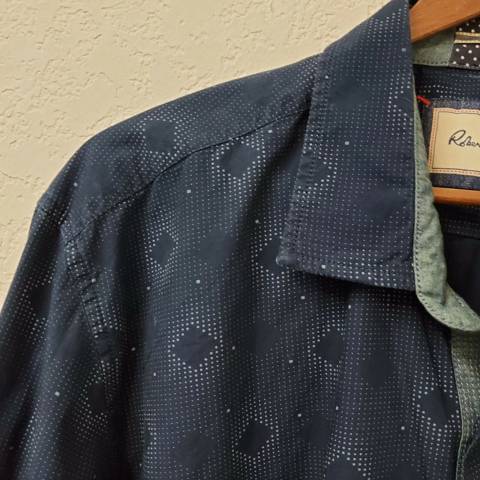 Robert Graham Diamond Pattern Collared Button Up … - image 2