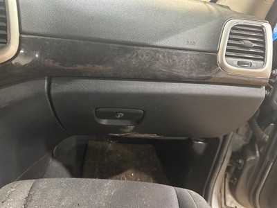 11 12 13 JEEP GRAND CHEROKEE Glove Box