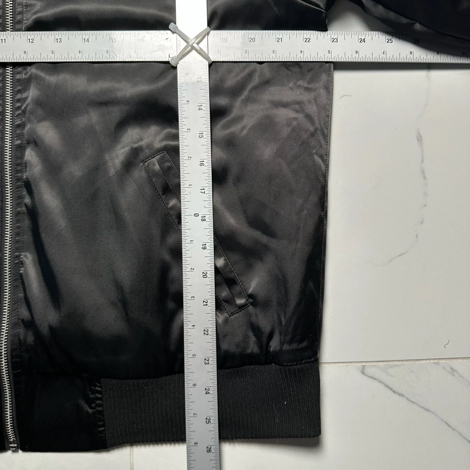 Hard Rock Cafe The Beatles Abbey Road London UK Bomber Jacket - product detail image 8