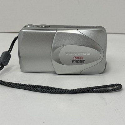 Olympus CAMEDIA D-560 Zoom 3.2MP Compact Digital Camera - Film Tested MINT