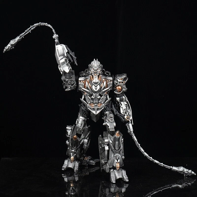 Transforming Robot Action Figure Deformabl Toy BAIWEI TW1023 Model With Box - Image 2 of 4