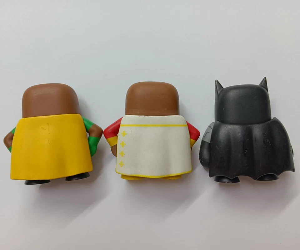 "Lote 3 figuras de vinilo Funko Mystery Mini DC Comics Domo Robin Batman Shazam 2,5""" Foto 4 de 4