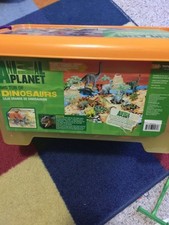 Animal Planet King's Big Bucket of Dinosaurs Plus Extra Dinosaur