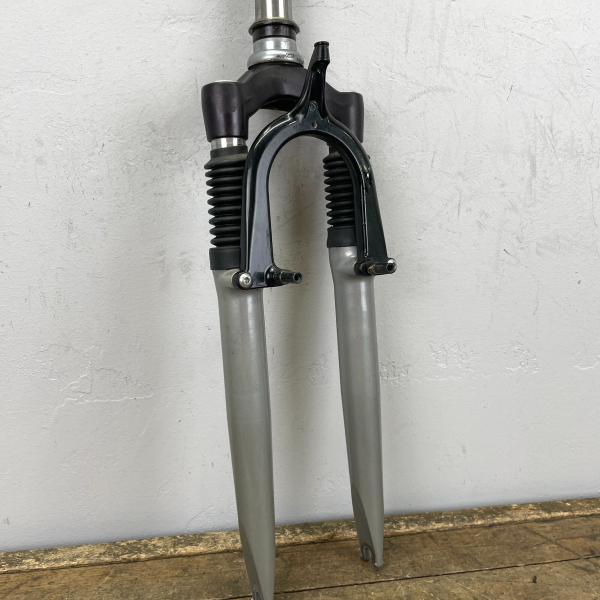 Vintage Rock Shox Quadra Fork 1 1/8 Threaded 26