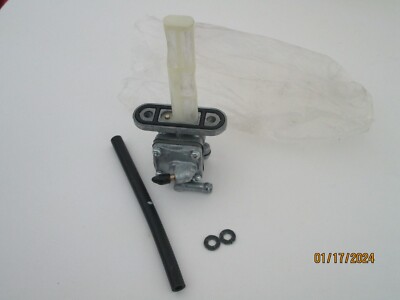 NOS Genuine Yamaha XS750 SE /SF XS850 Fuel Petcock PN:2G2-24500-05