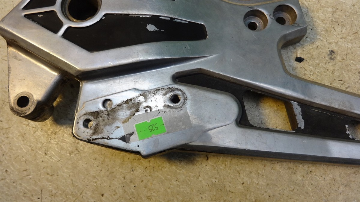 1984 Kawasaki ZX900 Ninja ZX 900 K525. left foot peg bracket