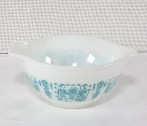 Pyrex Amish Butterprint 441 Cinderella Mixing Bowl Turquoise 1.5 Pt Vintage