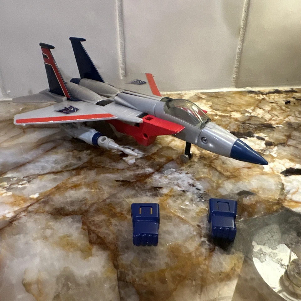 Vintage Transformers G1 Starscream Jet 1984 Takara/Hasbro Pre Rub. - Image 2 of 4