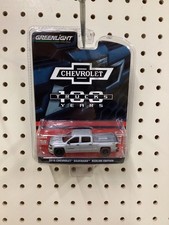 1:64 Greenlight 2018 Chevy Silverado silver redline edition