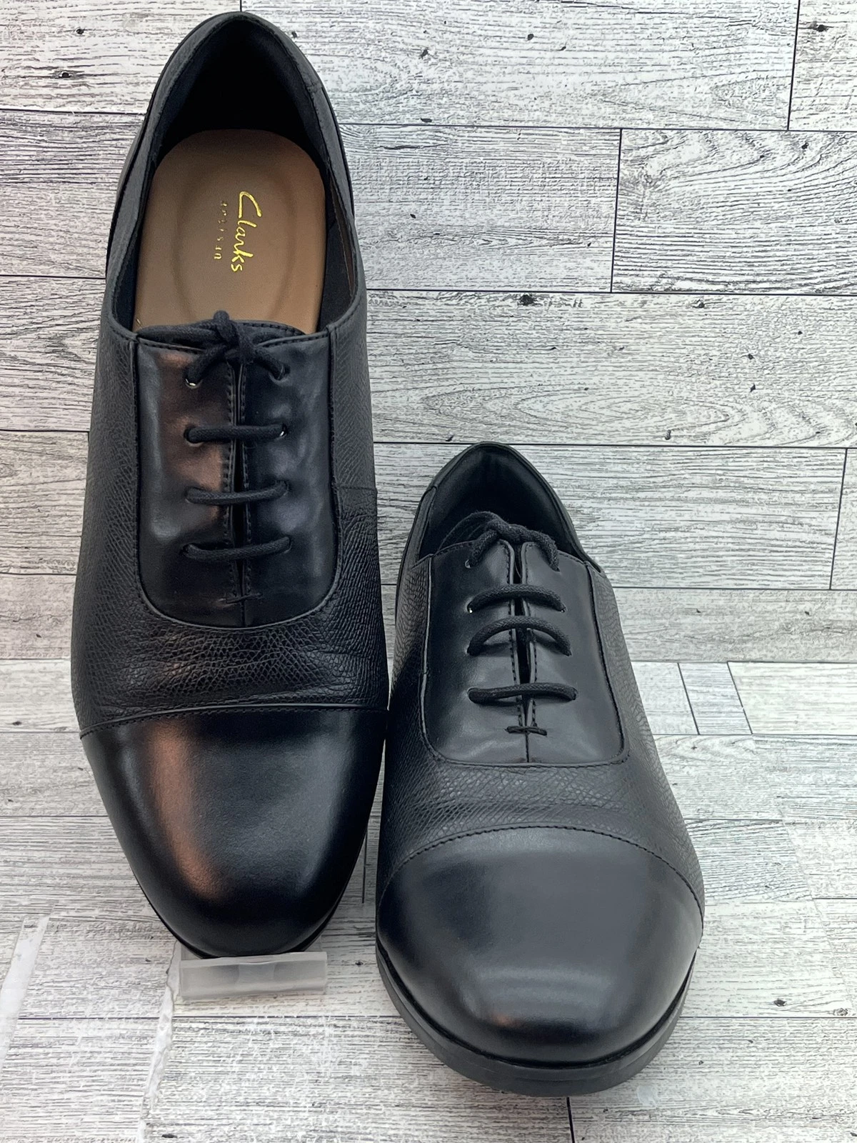 Scarpe Clarks Artisan donna taglia 9 5 pelle nera Oxford punta a cappuccio comode eleganti