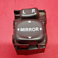 2001 - 2017 Toyota Scion Side View Wing Mirror Adjustment Switch 84872-02060