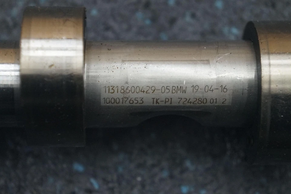 Left Engine Cylinder Head Intake Inlet Camshaft 11318600429 Bmw 750i G12 16-19 - Image 4 of 4